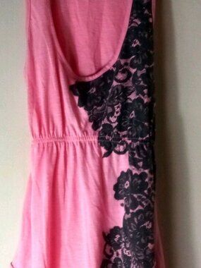 Weavers M Pink Black Lace Tank Top